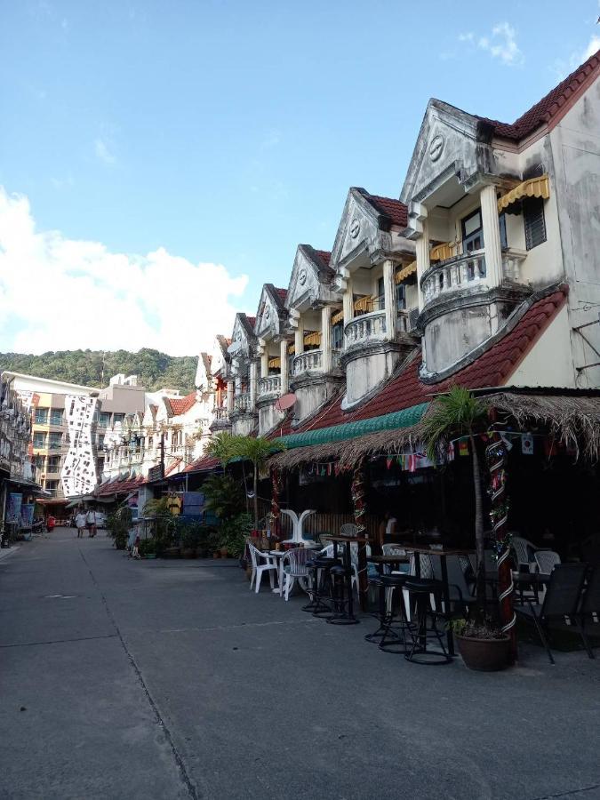 Andaman Place Guesthouse Patong Kültér fotó